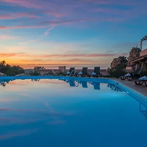Gravina & Costa Paradiso